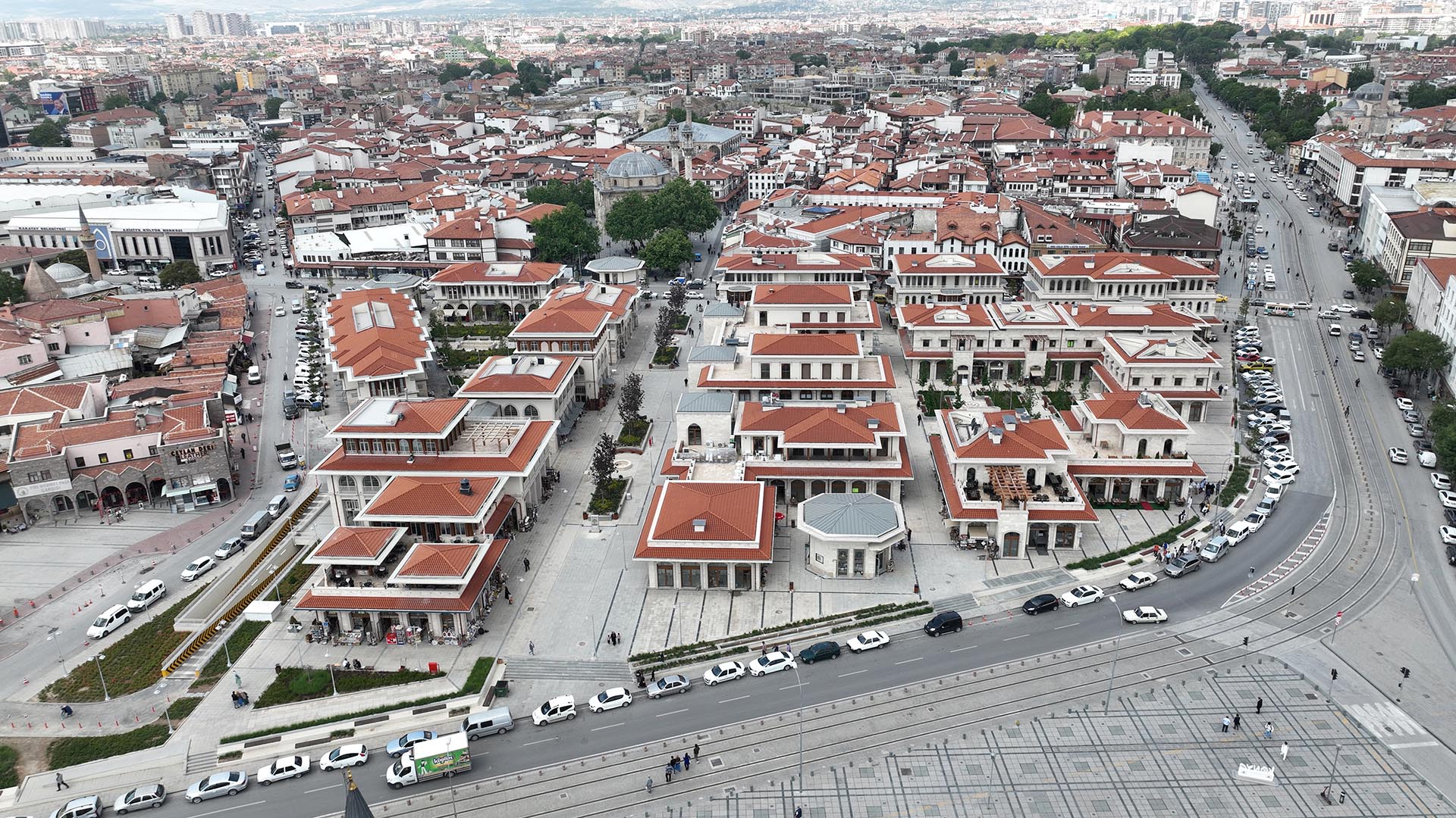 AZİZİYE MAHALLESİ, MEVLANA VE ALTIN ÇARŞI